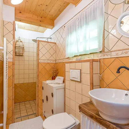 Apartmán Old House Knezovo With Lovely View - Happy Sromlje