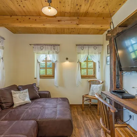 Oldhouse Knezovo With Private Garden - Happy