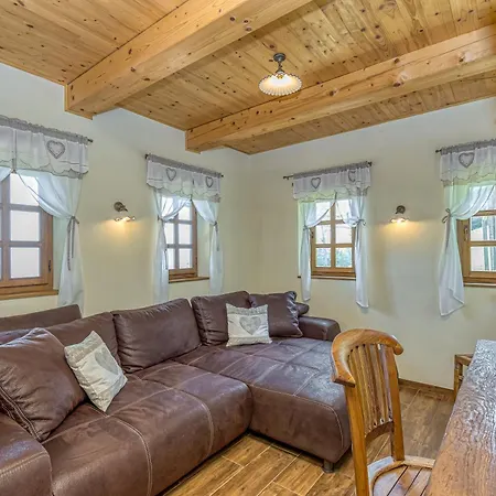 Chalet Oldhouse Knezovo With Private Garden - Happy