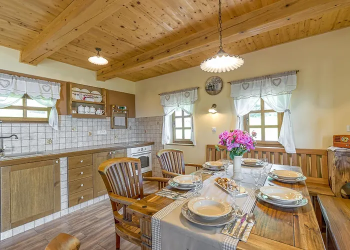 Old House Knezovo With Lovely View - Happy Διαμέρισμα Sromlje